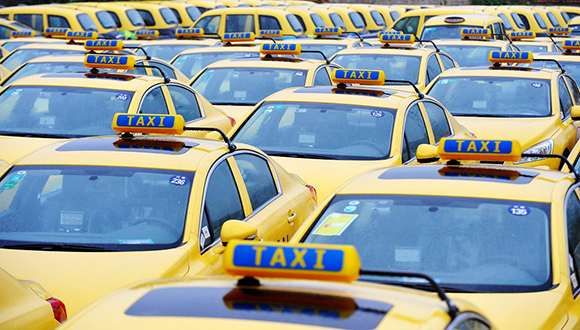 南京出租车罢运 不堪忍受每个月7000元的份子
