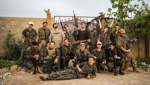 90后华裔赴叙利亚打IS 与死亡和恐怖分子面对