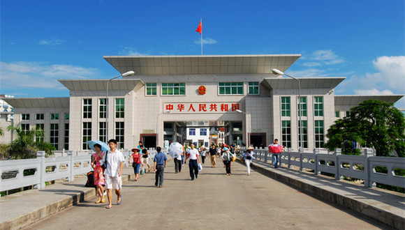 东兴口岸.图片来自东兴政府官网.