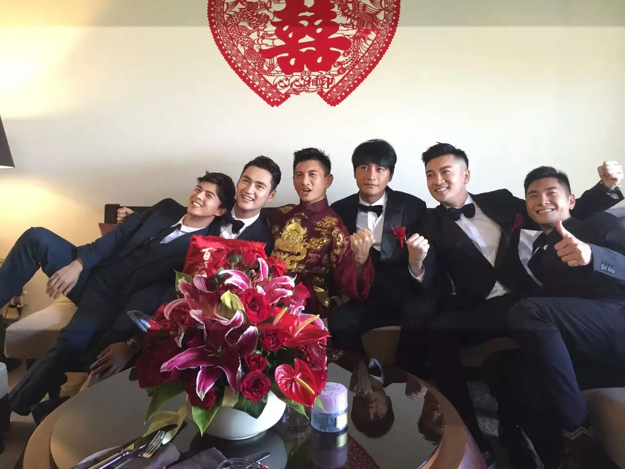 吴奇隆刘诗诗巴厘岛大婚,小虎队合体唱《爱》