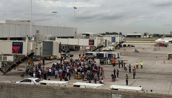 佛罗里达机场枪击案致5人死亡 凶犯持有军人证