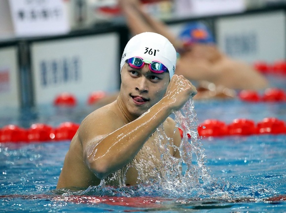 【体育晚报】亚锦赛女乒完胜日本夺冠 黄玉斌确认卸任体操队总教练