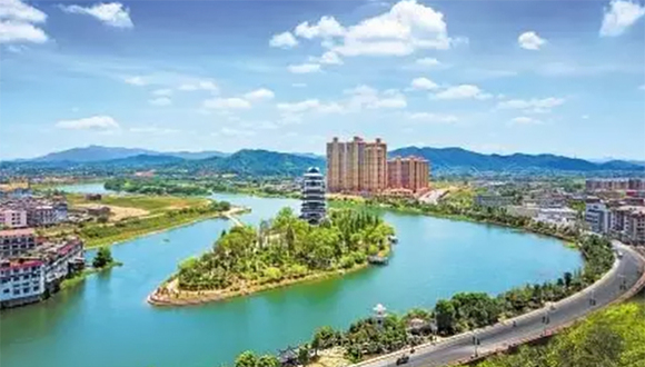 宁乡位于湖南中部,隶属省会长沙市,面积2906平方公里,常住总人口116.