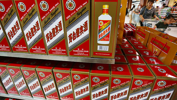 图片来源:视觉中国 "白酒第一股"贵州茅台(600519.