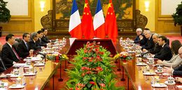 习近平同法国总统举行会谈
