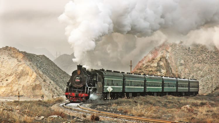 中国的蒸汽火车之史足以写成一本书 现在书来了|界面新闻 · 旅行
