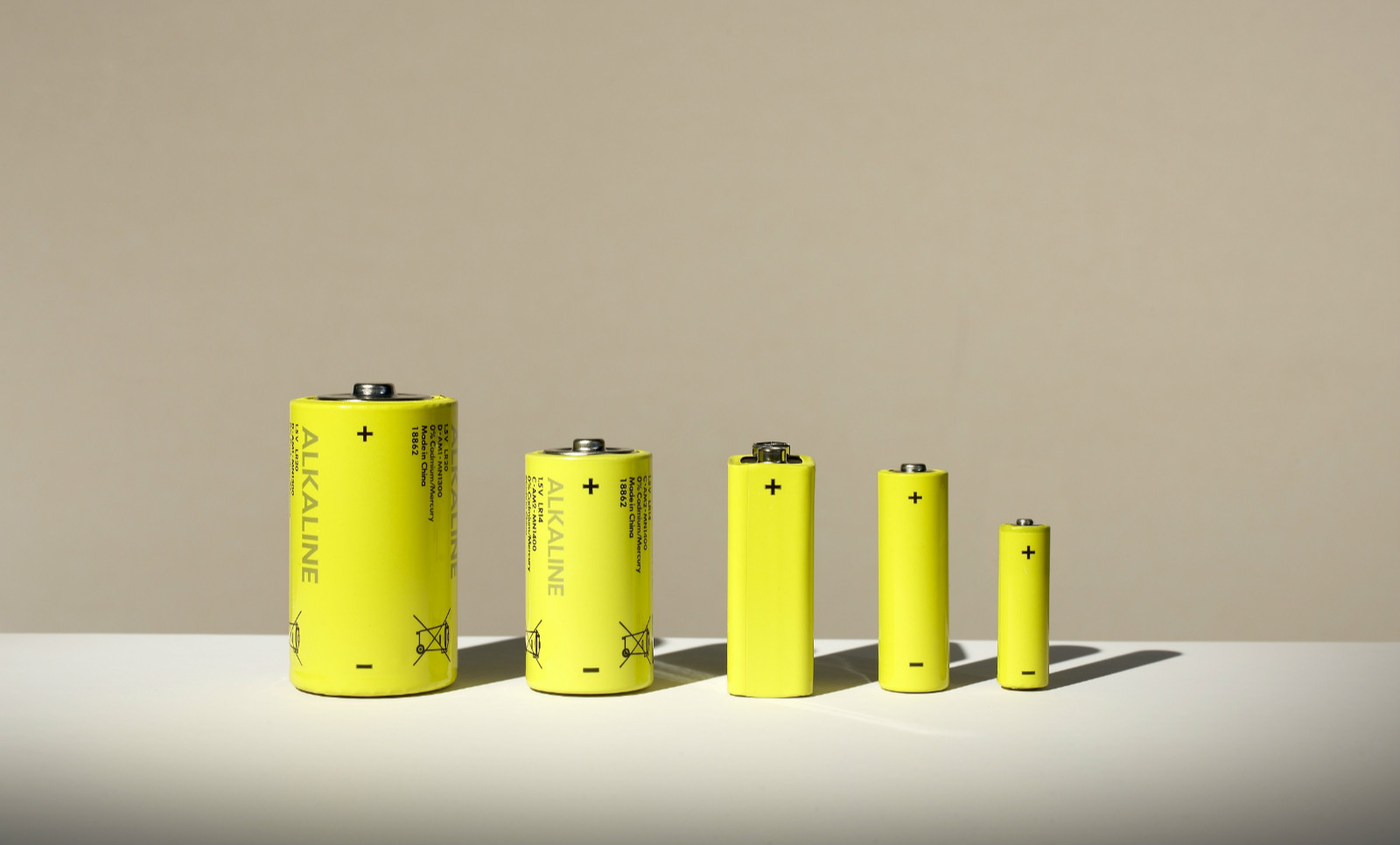三元电池将一统锂电江湖 磷酸铁锂电池或于明
