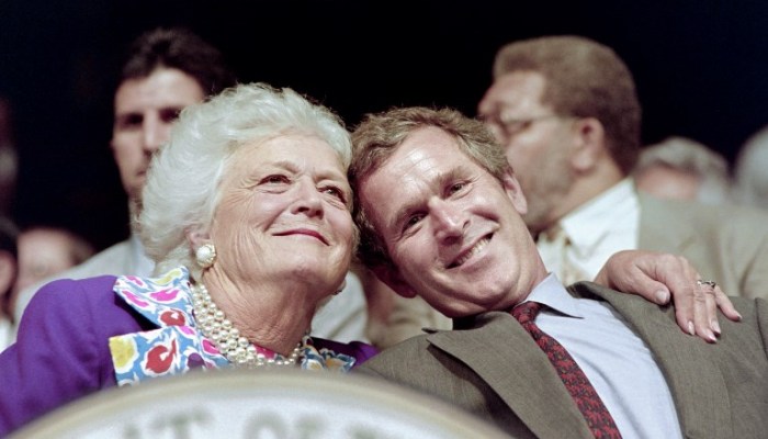 美国人眼中的芭芭拉·布什:最接地气第一夫人和"虎妈"