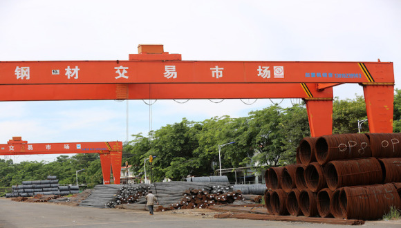 图片来源:视觉中国 国内钢材市场正在震荡回落.