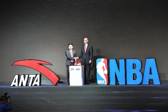 安踏与nba签约.图片来源:视觉中国