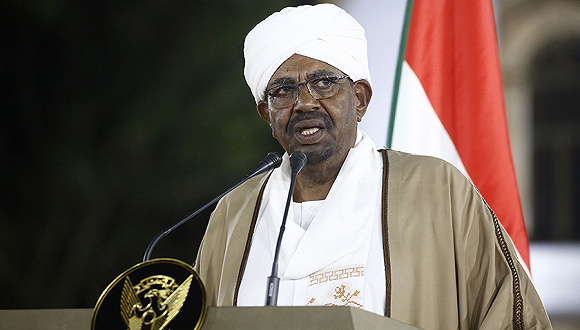 苏丹总统宣布国家进入紧急状态并解散政府