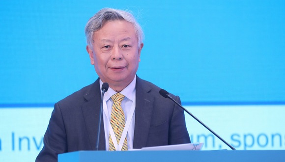 金立群:未来亚投行投资将从集中走向平衡,覆盖更多国家