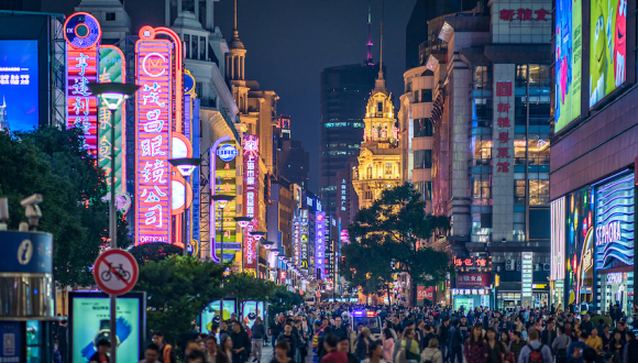 南京路步行街历百年风雨,始终是上海最繁华的商业中心