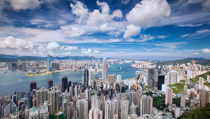 香港楼市“撤辣”三个月后热情消退，地产股走低|界面新闻 · 地产