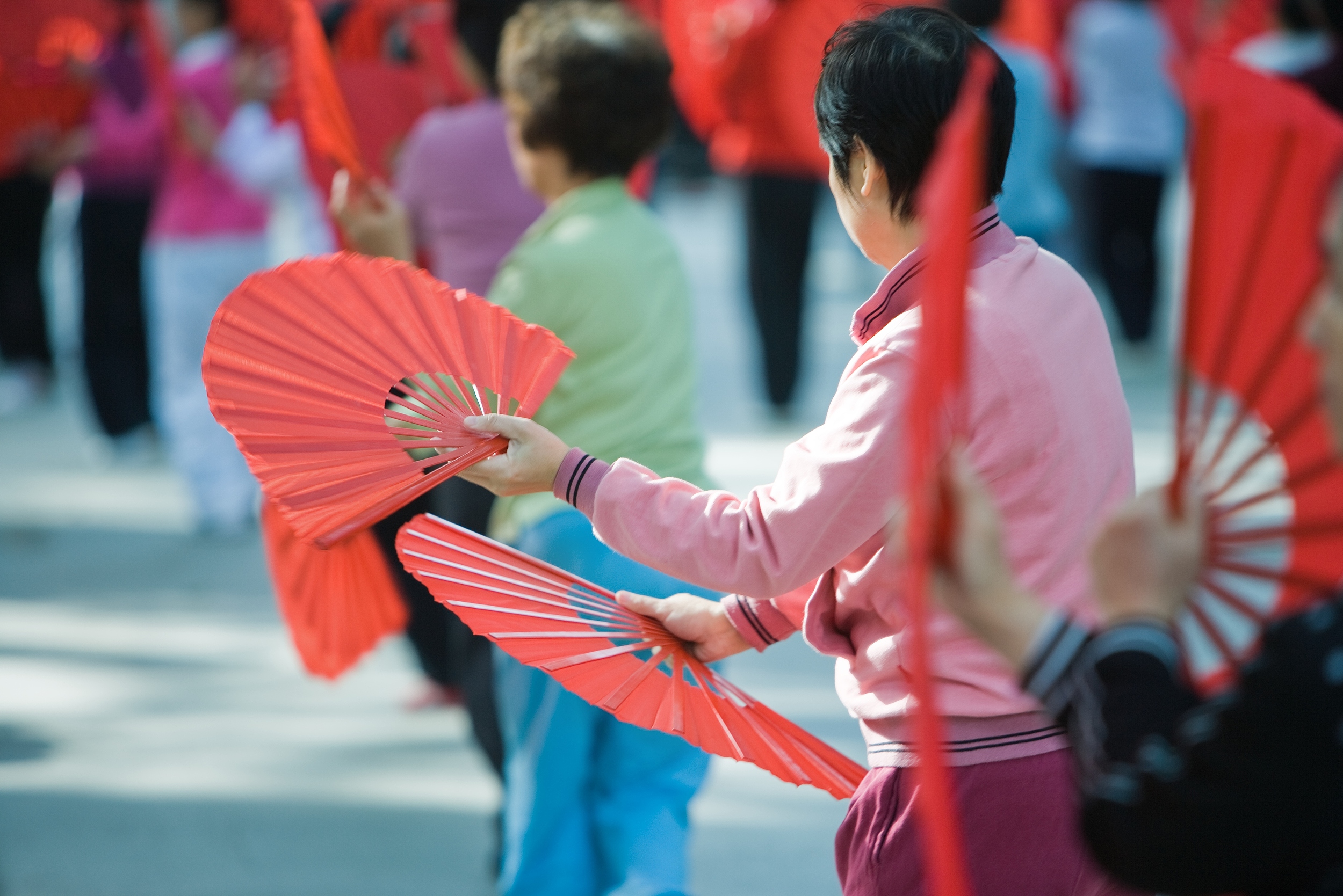 精准一肖一码资料大全:地方新闻精选 | 云南通报“烈士陵园墓碑前跳广场舞” 台风“摩羯”将登陆海南转移逾41万人