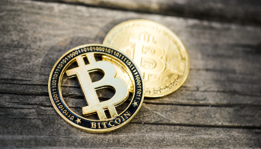 Coinbase自曝数据泄露并遭黑客勒索，损失或高达4亿美元|界面新闻 · 科技