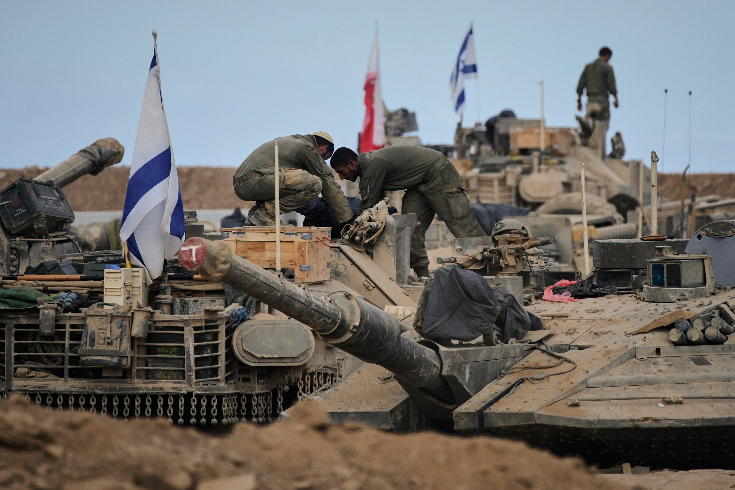 以军称开始重新执行加沙停火协议,最新袭击已致超100名平民死亡