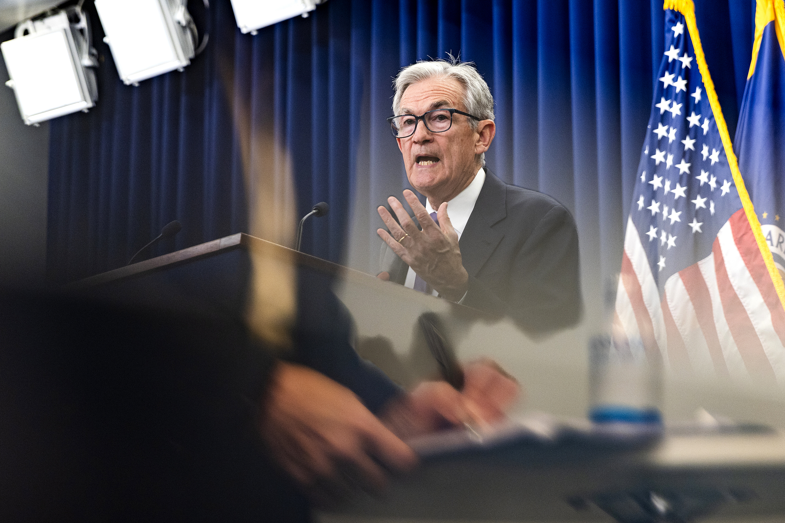 美联储如期将利率下调25个基点,鲍威尔:12月再降息并非板上钉钉 美联储如期将利率下调25个基点,鲍威尔:12月再降息并非板上钉钉