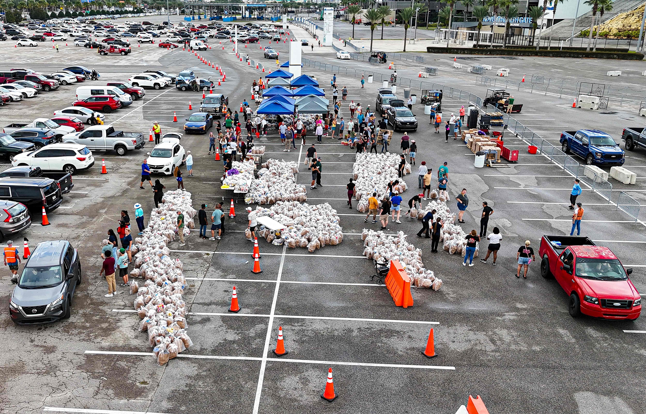 “停摆”满40天之际，美国会参议院终于就临时拨款法案达成一致