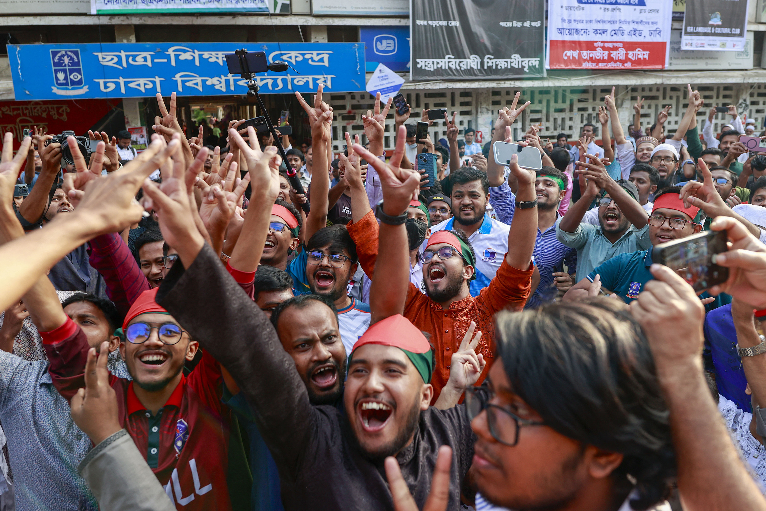 在全国抗议期间犯下罪行，孟加拉国前总理哈西娜被判死刑