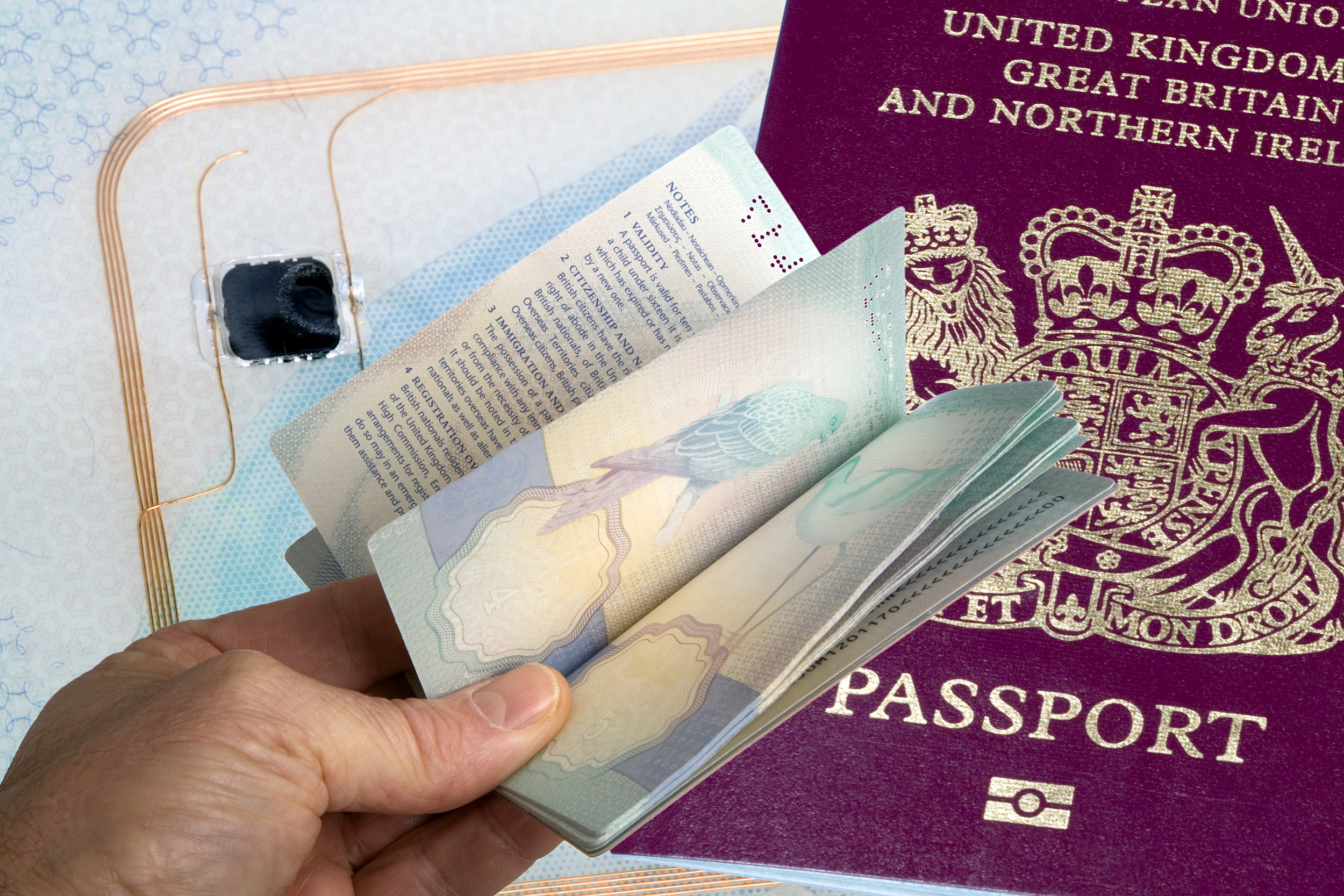 英国持续改革移民体系：转变投资移民重点、限制难民拿永居