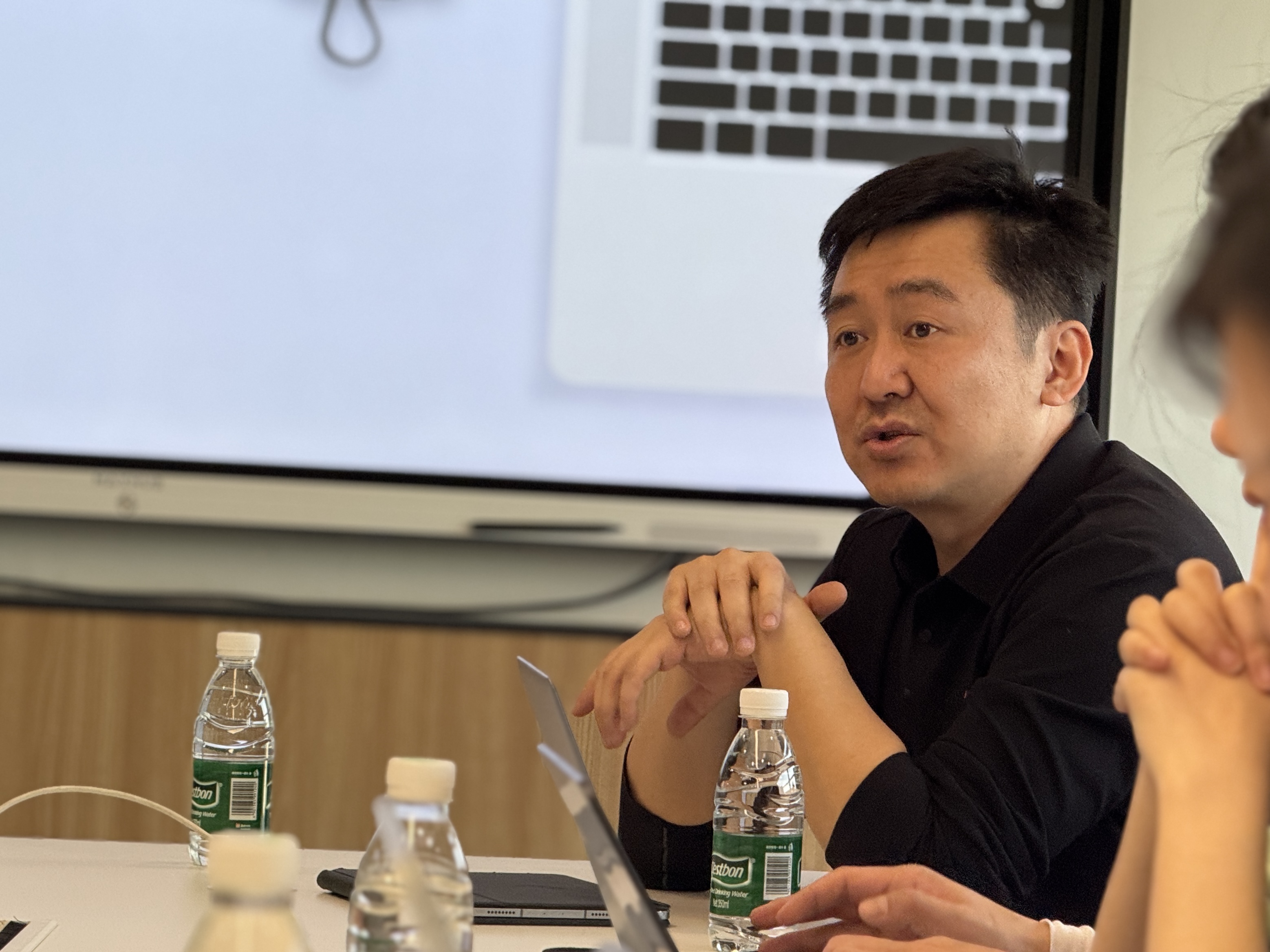 “就是想做医疗的”王小川，与他的30亿资金和2027年IPO计划