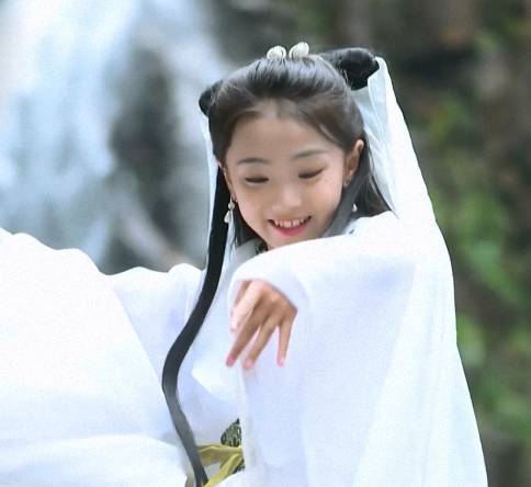 整形停不下来的杨紫如今她要演白娘子会不会辣