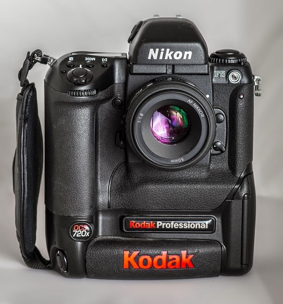 从实验室拍到外太空,来看看尼康鸡血满满的10