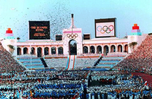 从烧钱到赚钱,30多年前,这个外国人开创的奥运