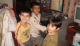 在塔利班袭击中幸存的少年们