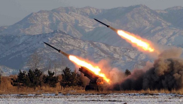 韩联社:朝鲜向半岛东部海域发射两枚短程弹道导弹