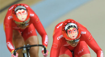 不止有历史第一金 中国自行车队的脸谱头盔在里约帅炸了