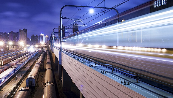 中国铁路年底投资加速 一批重点项目投运|界面新闻