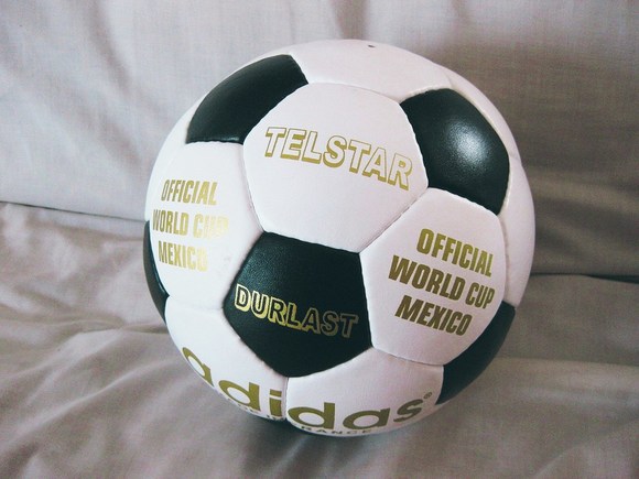 阿迪达斯百年动荡史:下一个猎鹰系列在何处?