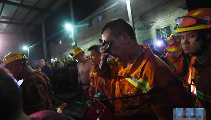 对事故责任领导作出先期处理决定:攸县人民政府副县长王卓文等6名干部