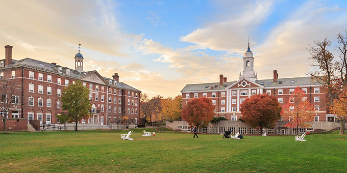 全球盛产土豪校友的20所大学，哈佛还是第一