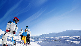滑雪这种运动在中国正变得流行 而且以家庭客人为主