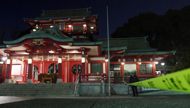 东京富冈八幡宫发生持武士刀杀人事件或因神社权力争夺| 界面新闻