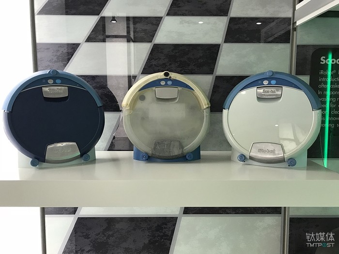 最早期的几代Roomba产品