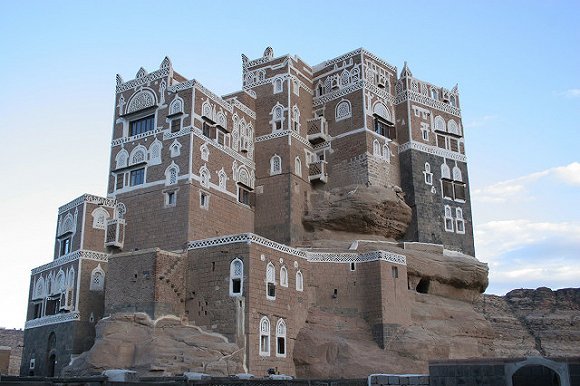 去小众国家也门旅行安全吗?古城和自然奇景竟吸引了这么多游客