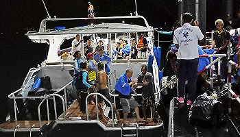 泰国两艘游轮倾覆 共载127名中国游客