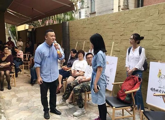 小林漫画原作开展 网红段子手画家入驻广州华侨新村