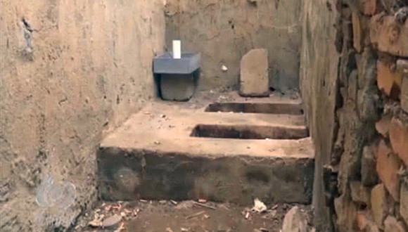 甘肃山东等地政府花钱改造新厕所却没人用，村民：新的形式主义