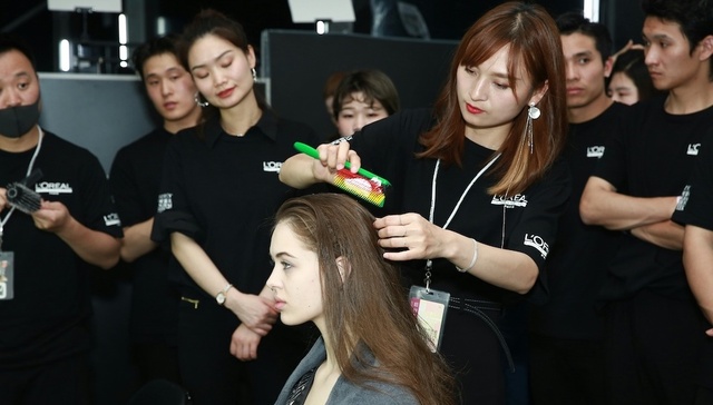 【特写】你是tony老师还是普通造型师就得看时装周了
