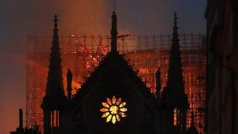 巴黎烧了吗：火灾背后的文明等级、影像狂欢与技术反哺