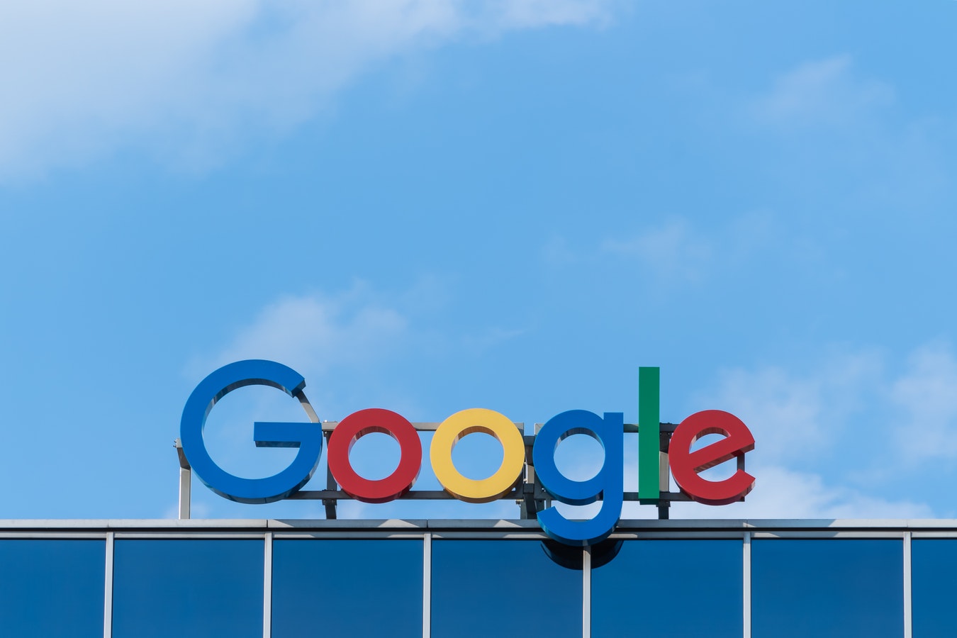 google招聘_移动广告点击量飙升 成本控制见效 谷歌Q1业绩超预期(2)