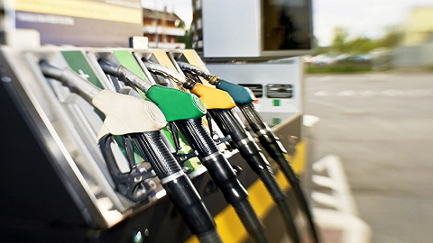 国内成品油价迎年内第五次下调，加满一箱油少花3元