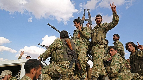 特朗普“即兴决定”抛弃库尔德盟友，谁来看守上万ISIS战俘？