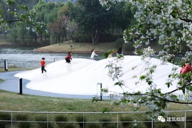 罗立平:麓湖背后的隐性逻辑,正在创造新的城市历史