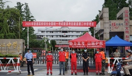 【特写】安徽歙县：被洪水阻断的高考